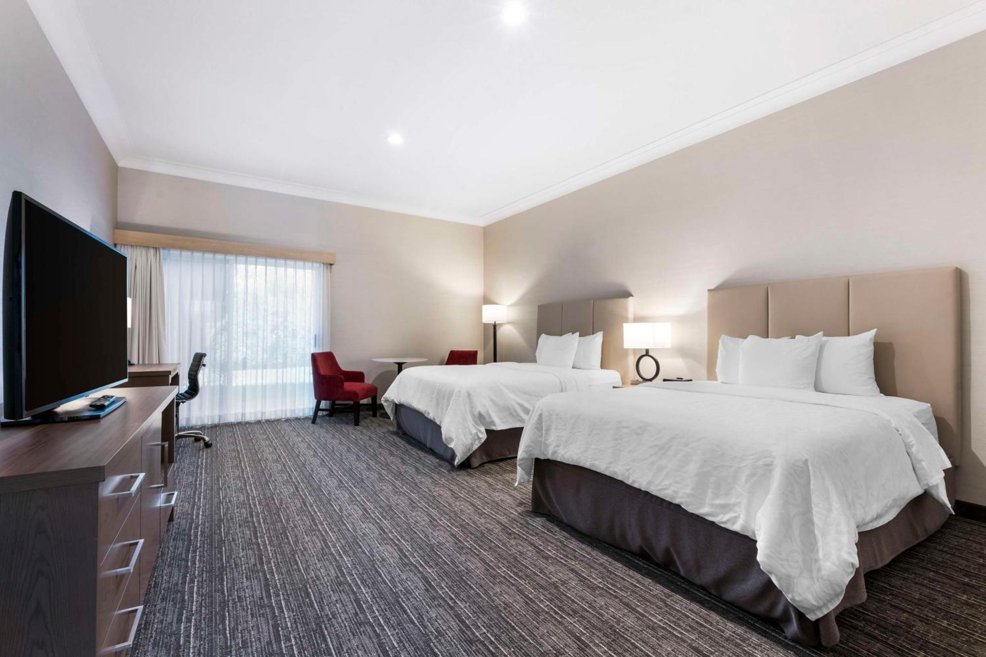 เบสต์ เวสเทิร์น พลัส เคโลว์นา โฮเต็ล แอนด์ สวีตส์ Hotel ภายนอก รูปภาพ