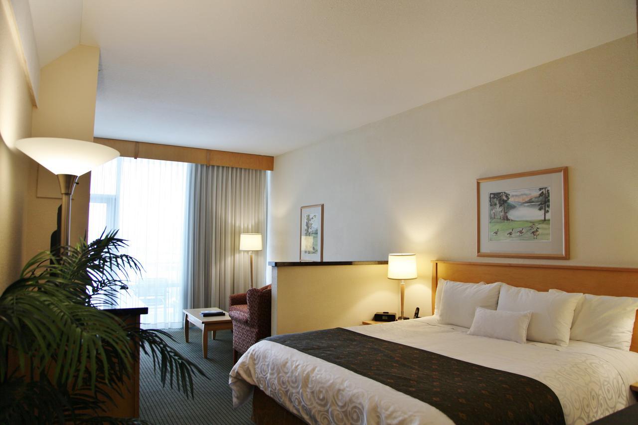 เบสต์ เวสเทิร์น พลัส เคโลว์นา โฮเต็ล แอนด์ สวีตส์ Hotel ภายนอก รูปภาพ